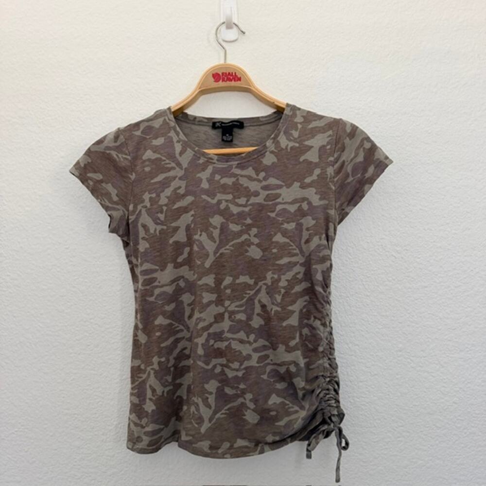 INC International Concepts Camo Tee Shirt Women's Medium 100% Cotton Ruched Side